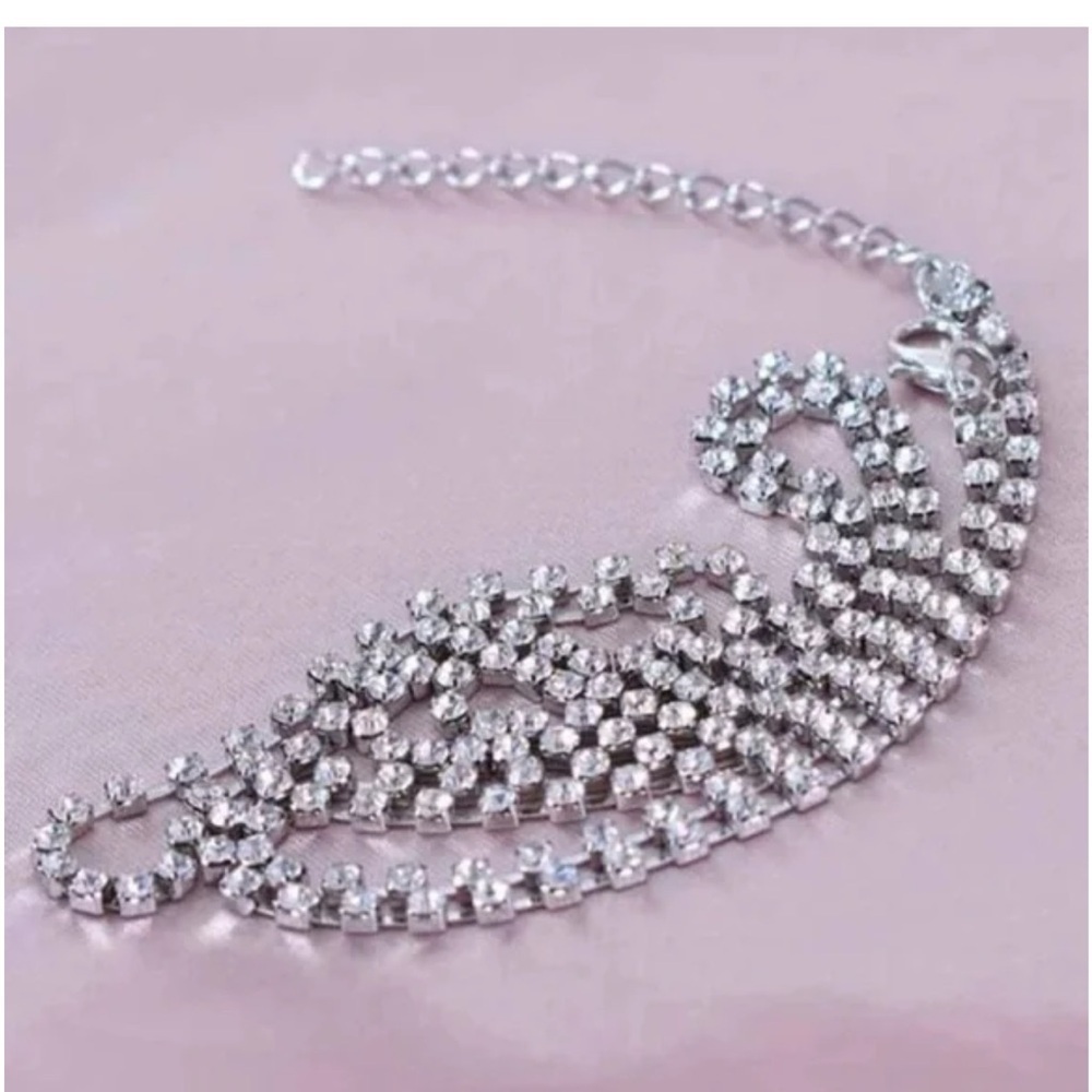 Rhinestone Leg Chain - Picture 4 of 4